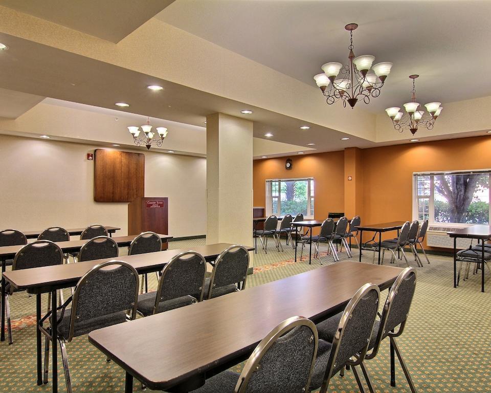 Comfort Suites Airport Jacksonville Exterior foto