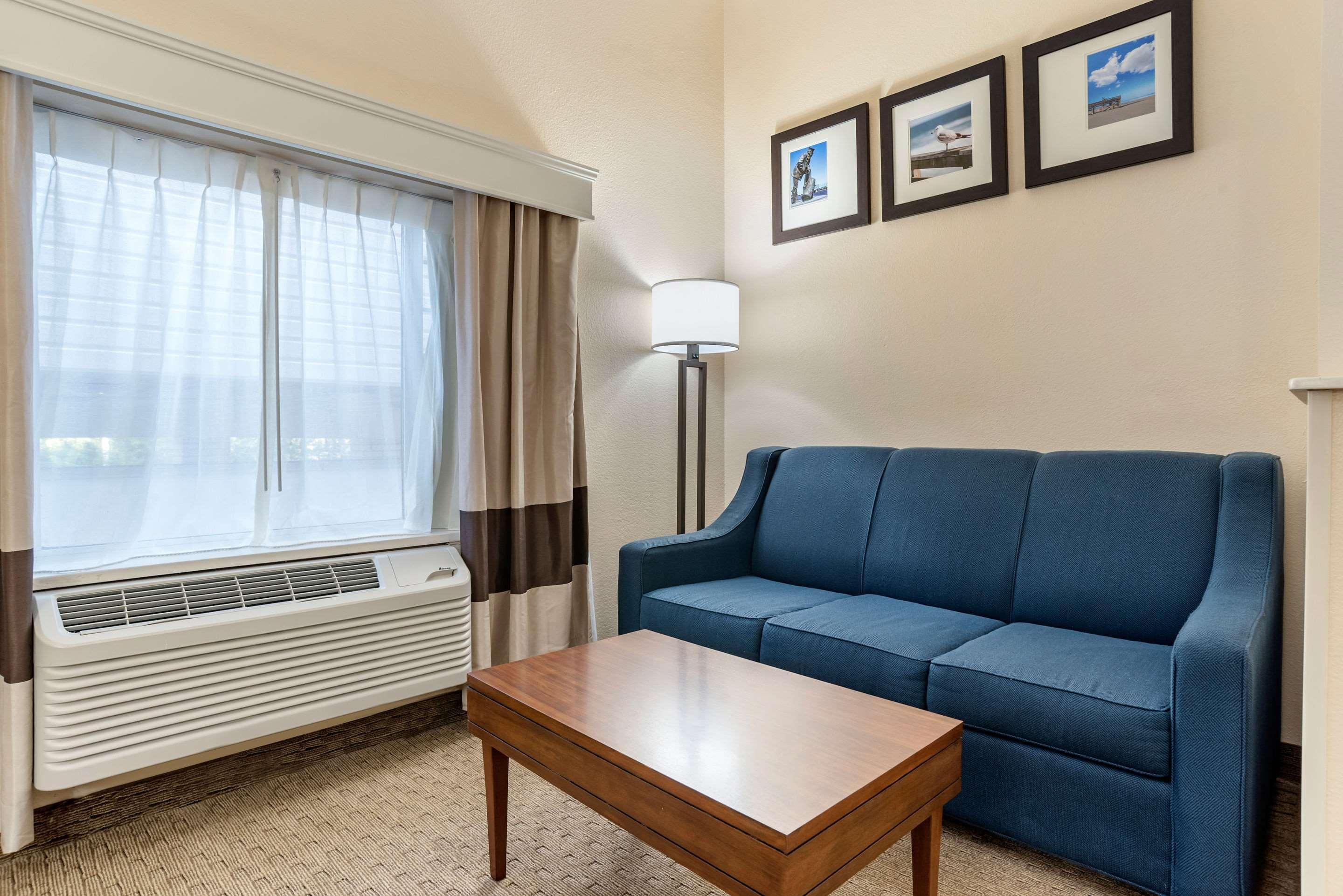 Comfort Suites Airport Jacksonville Exterior foto