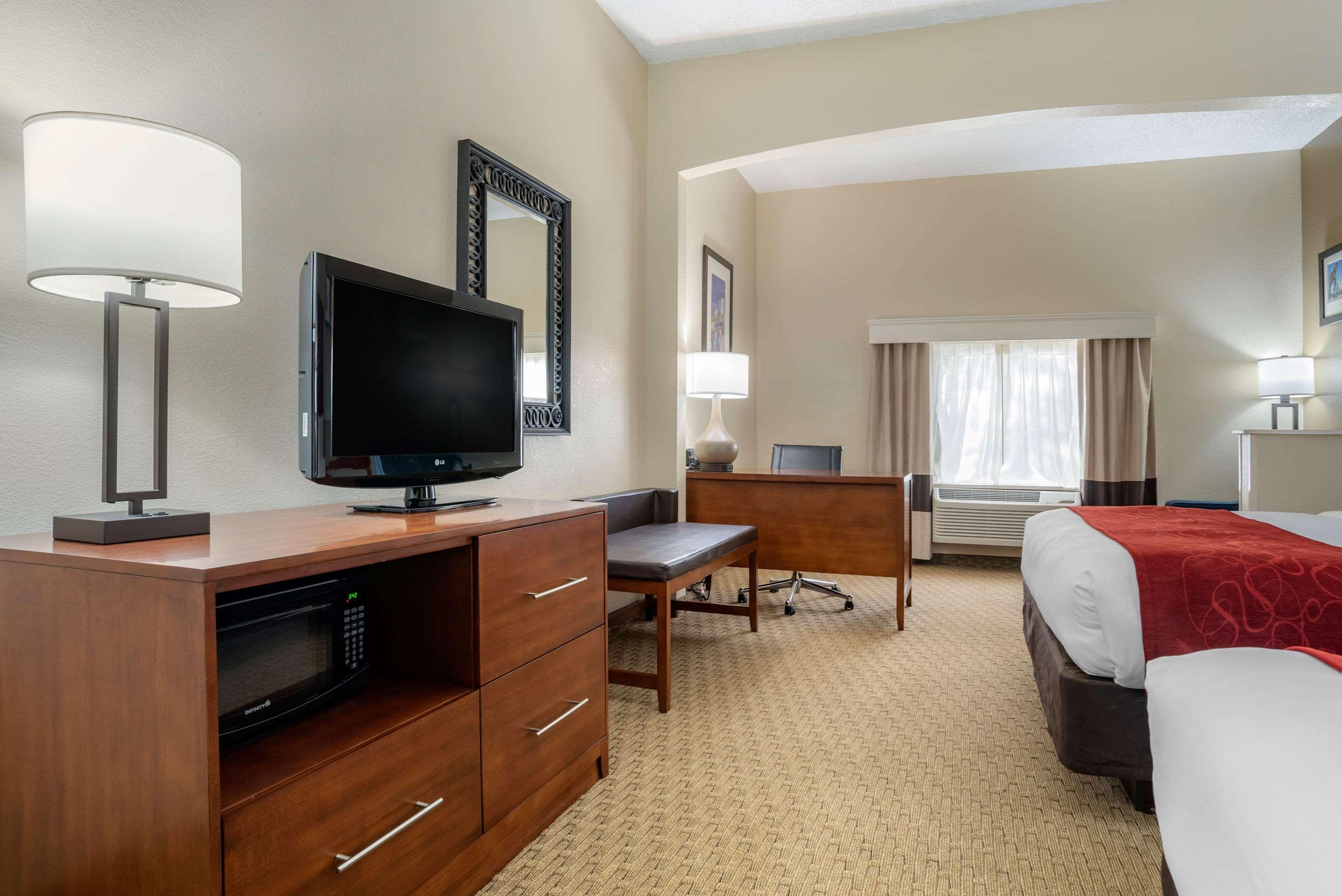 Comfort Suites Airport Jacksonville Exterior foto