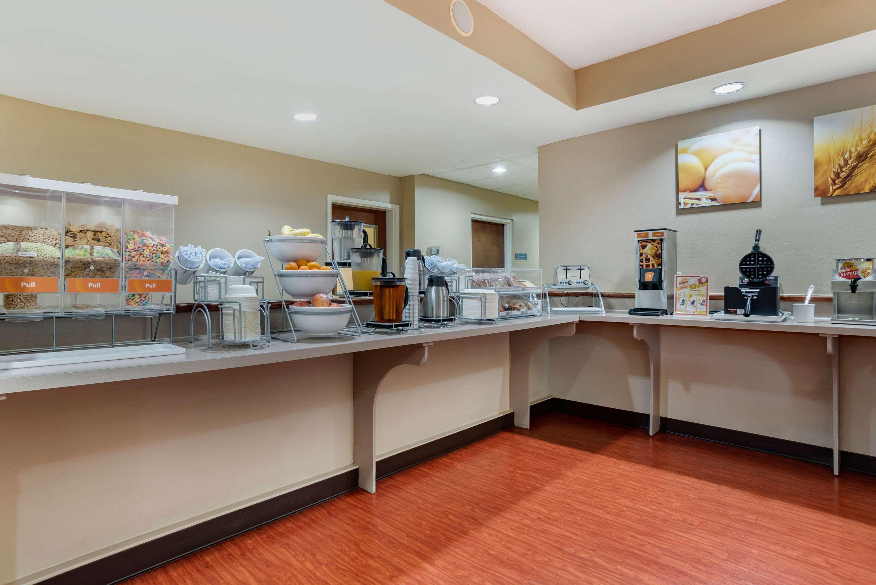 Comfort Suites Airport Jacksonville Exterior foto