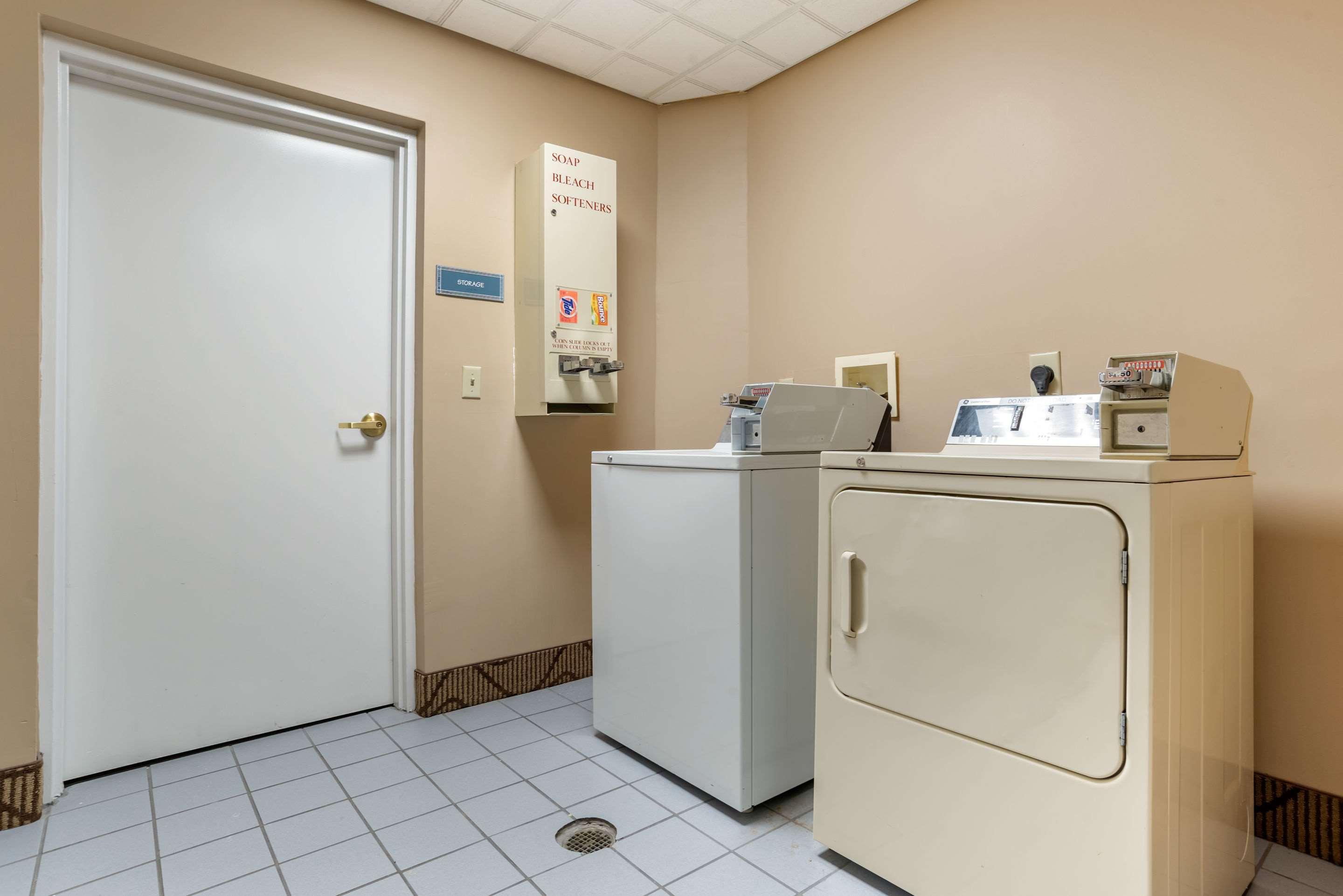 Comfort Suites Airport Jacksonville Exterior foto